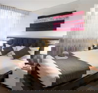 Oaks Nelson Bay Lure Suites - Redcliffe Tourism