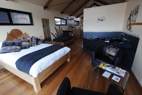 Ocean Inlet At Fairhaven - Redcliffe Tourism 2