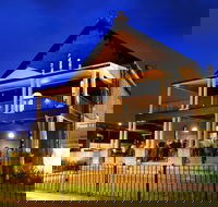 Perry Street Hotel - Redcliffe Tourism