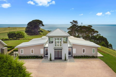 Table House Farm - Redcliffe Tourism 0