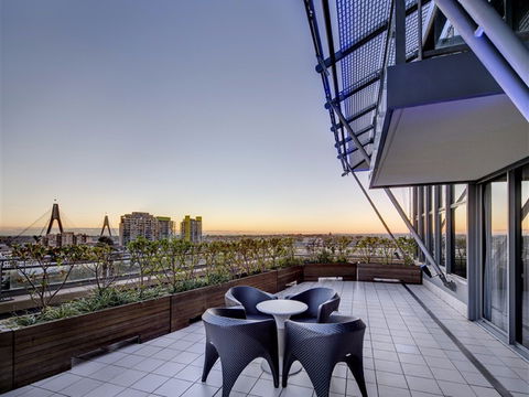 The Star Grand Hotel And Residences - Redcliffe Tourism 2