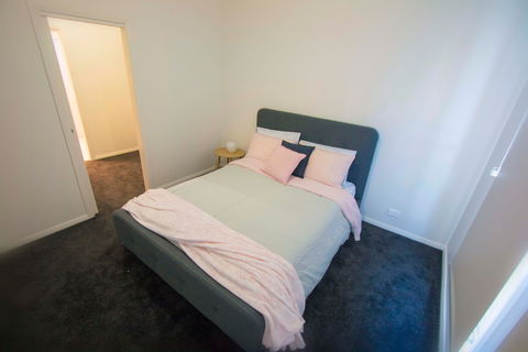 The Races - Wellington - Redcliffe Tourism 2