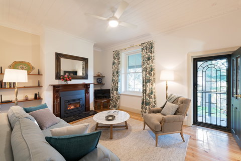 The Other House - Redcliffe Tourism 1