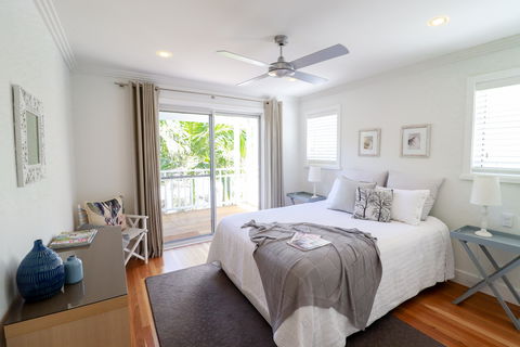 The Lakehouse At Raffetys Resort - Redcliffe Tourism 1