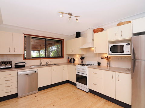 Admiral's Rest - Redcliffe Tourism 2