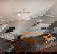 Akuna Motor Inn - Redcliffe Tourism