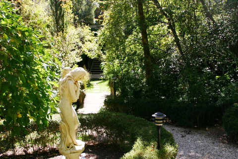 Aldgate Lodge Bed & Breakfast - Redcliffe Tourism 0