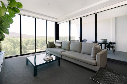 Birch Apartments - Redcliffe Tourism 2