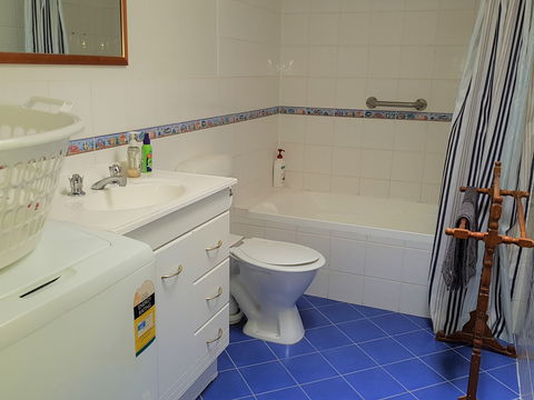 Blue Manna Waters – Apartment A - Redcliffe Tourism 2