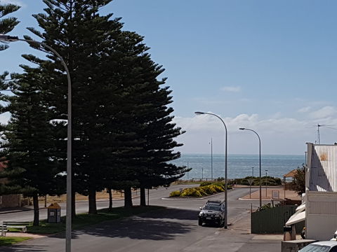 Blue Manna Waters - Apartment B - Redcliffe Tourism 1