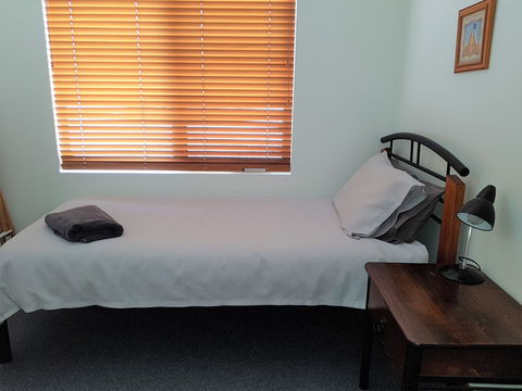 Blue Manna Waters - Apartment B - Redcliffe Tourism 2