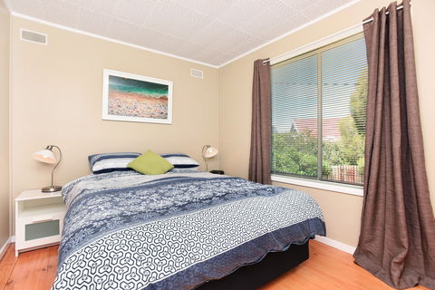 Crows Nest - Redcliffe Tourism 2