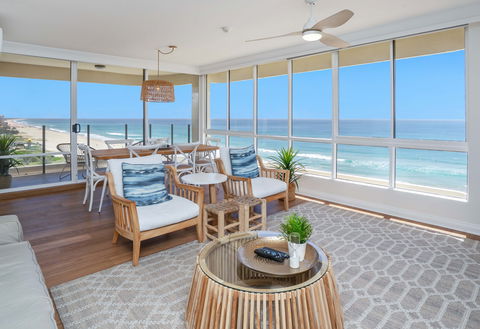 Dorchester On The Beach - Redcliffe Tourism 2