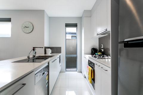 Ella House I - Redcliffe Tourism 1