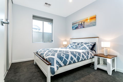 Ella House I - Redcliffe Tourism 2
