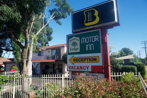 Forest Lodge Motor Inn And Restaurant - Redcliffe Tourism 0
