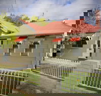 Gipps Street Cottage - Open - Redcliffe Tourism