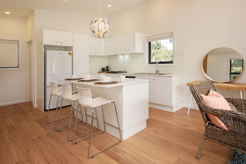 Grasmere Chalet - Redcliffe Tourism 2
