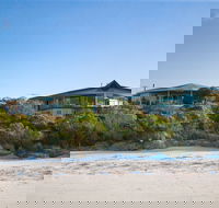 Island Beach Lodge - Redcliffe Tourism