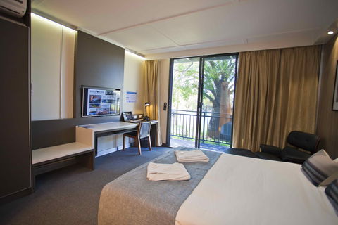Kings Park Accommodation - Redcliffe Tourism 1