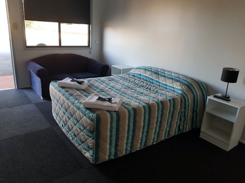 Lamington Hotel Motel - Redcliffe Tourism 2