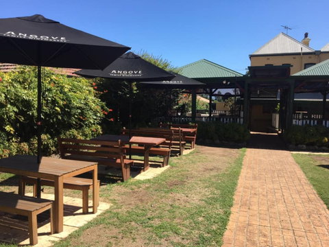 River Royal Inn - Redcliffe Tourism 1