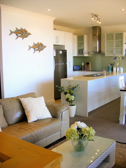Shearwaters Apartment - Redcliffe Tourism 1