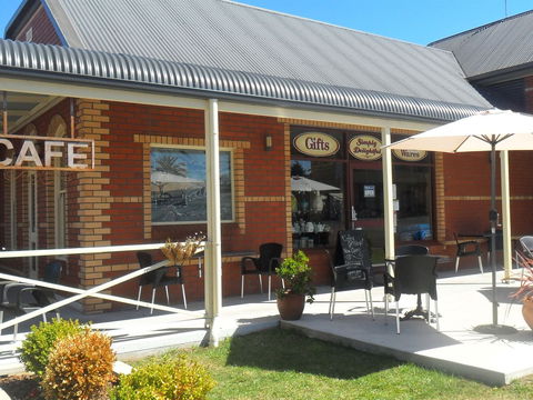 Sheffield Motor Inn - Redcliffe Tourism 2