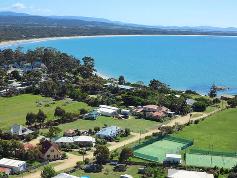 Swansea Cottages & Motel Suites - Redcliffe Tourism 0
