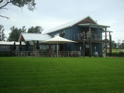 Tatler Vineyard Accommodation - Redcliffe Tourism 0
