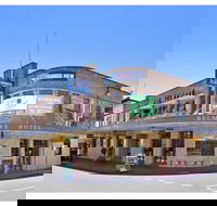The Belmore Hotel - Redcliffe Tourism