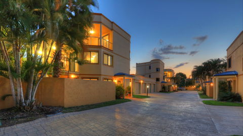 The Grange Resort Hervey Bay - Redcliffe Tourism 1