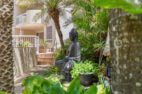 The Burlington Holiday Apartments - Redcliffe Tourism 1