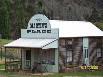 Snug As A Bug Motel - Redcliffe Tourism 3
