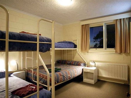 Cooroona Alpine Lodge - Redcliffe Tourism 2