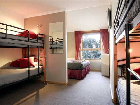 Cooroona Alpine Lodge - Redcliffe Tourism 3