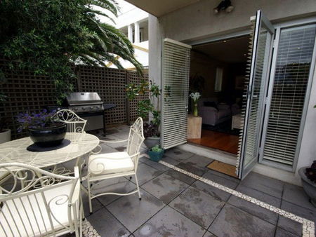 Boutique Stays - Beachside Point - Redcliffe Tourism 0