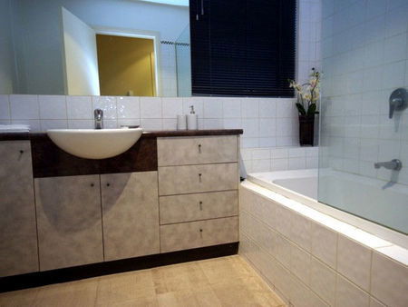 Boutique Stays - Beachside Point - Redcliffe Tourism 3
