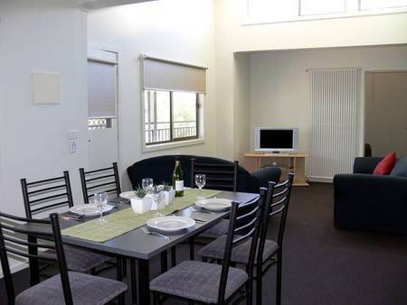Sovereign Views Apartments - Redcliffe Tourism 1