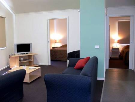 Sovereign Views Apartments - Redcliffe Tourism 2
