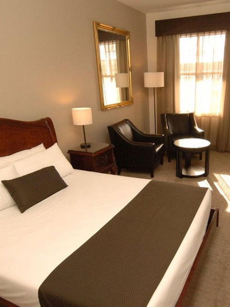 Quality Inn Heritage On Lydiard - Redcliffe Tourism 2