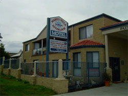 Marks Villa By The Sea - Redcliffe Tourism 1