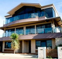 On the Esplanade - Redcliffe Tourism