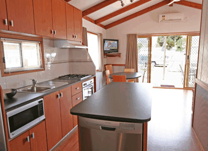 Apollo Bay Holiday Park - Redcliffe Tourism 5
