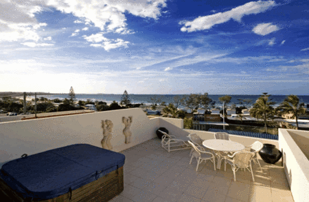 Paradiso Resort - Redcliffe Tourism 2