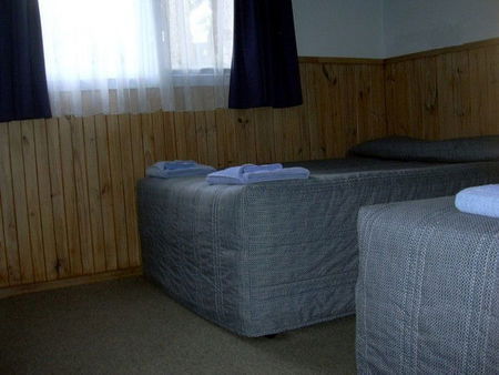 Auto Lodge Motor Inn - Redcliffe Tourism 1
