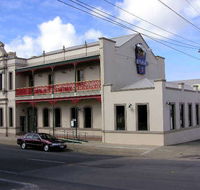 Mitchell River Tavern - Redcliffe Tourism