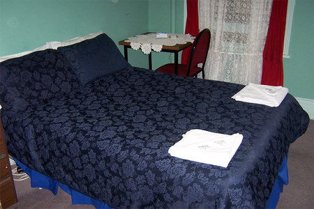 Reids Guest House - Redcliffe Tourism 2