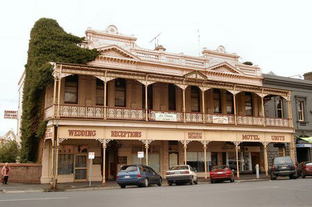Reids Guest House - Redcliffe Tourism 5