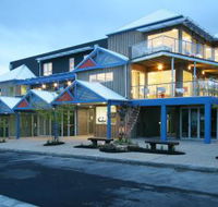 The Island Accommodation - Redcliffe Tourism